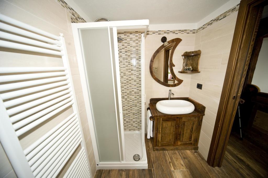 Le Petit Coeur Hotel Fontainemore Ngoại thất bức ảnh
