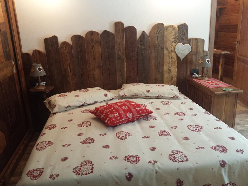 Le Petit Coeur Hotel Fontainemore Ngoại thất bức ảnh