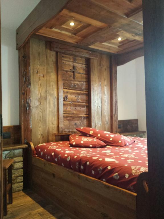 Le Petit Coeur Hotel Fontainemore Ngoại thất bức ảnh